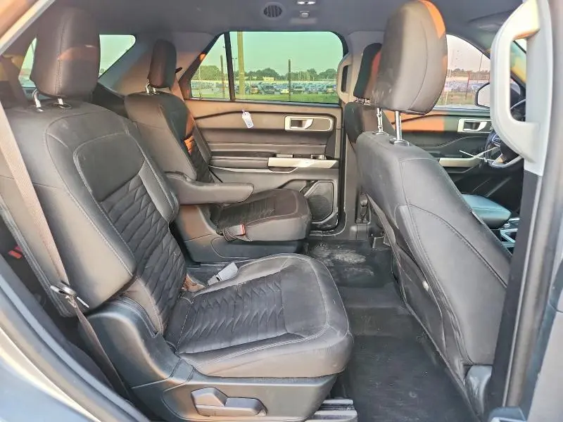 2021 FORD EXPLORER XLT  