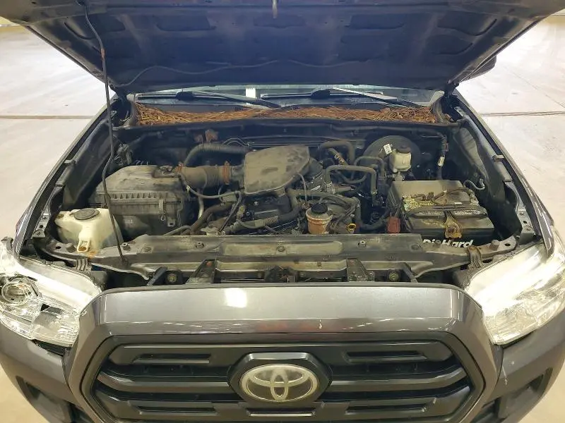 2018 TOYOTA TACOMA SR  
