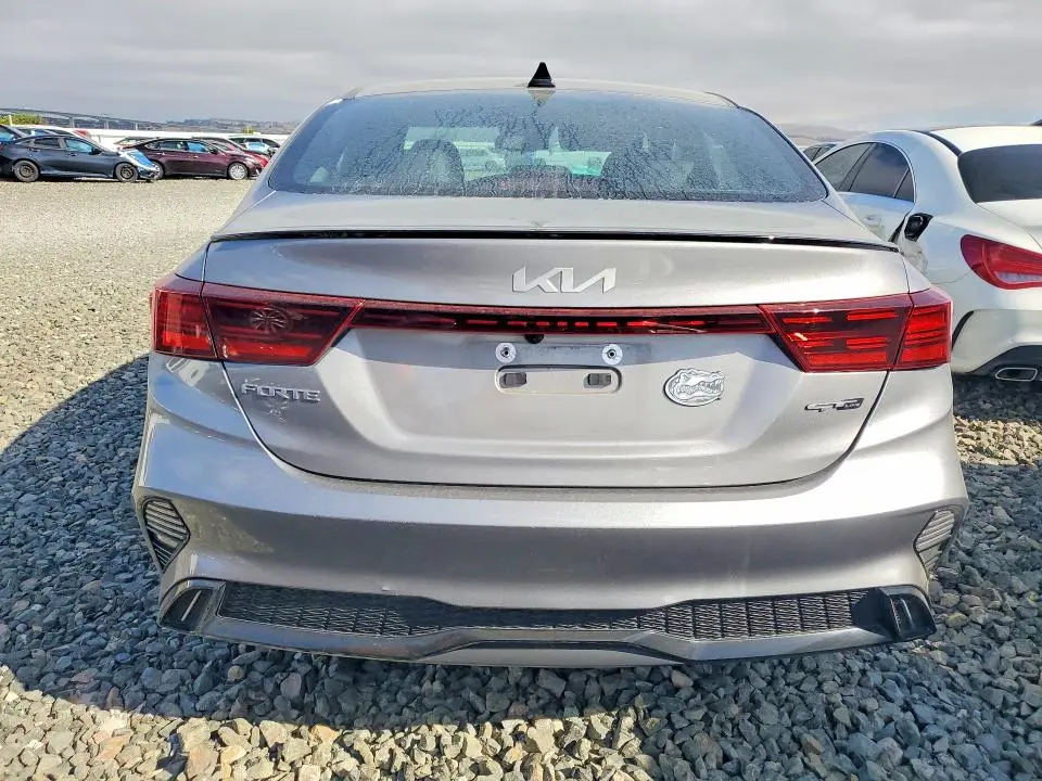 2023 KIA FORTE GT LINE  