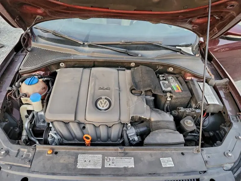 2012 VOLKSWAGEN PASSAT SE  