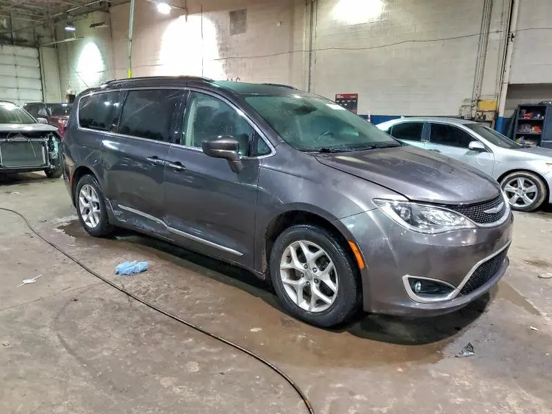 2017 CHRYSLER PACIFICA TOURING L  