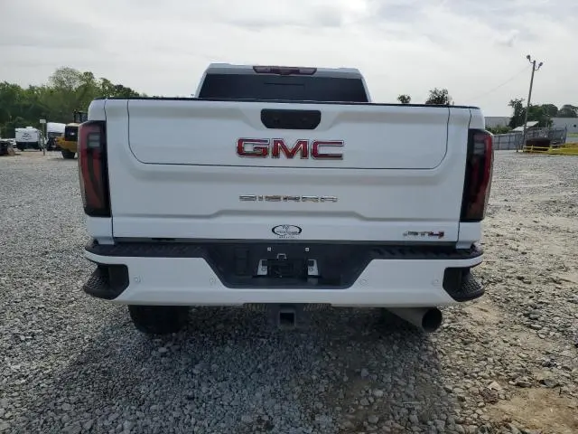 2024 GMC SIERRA K2500 AT4  