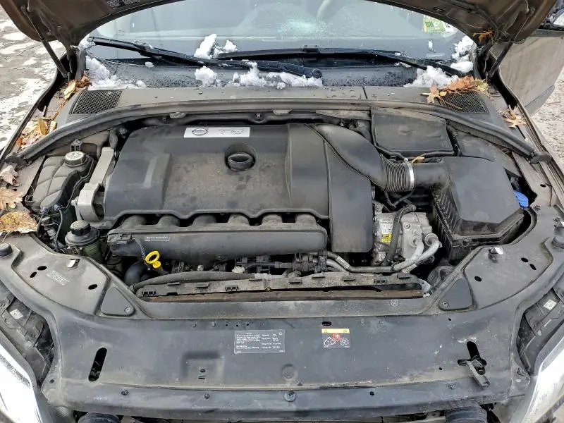 2012 VOLVO XC70 T6  