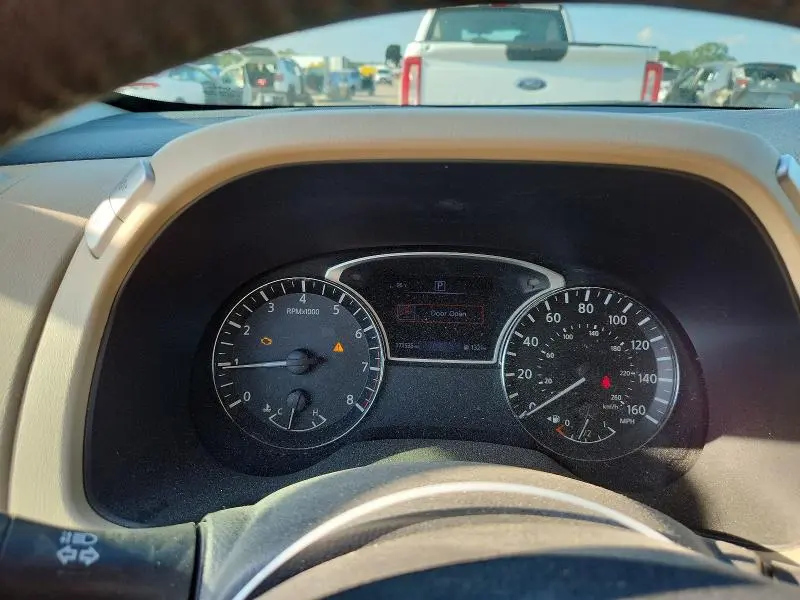 2016 NISSAN PATHFINDER SV  