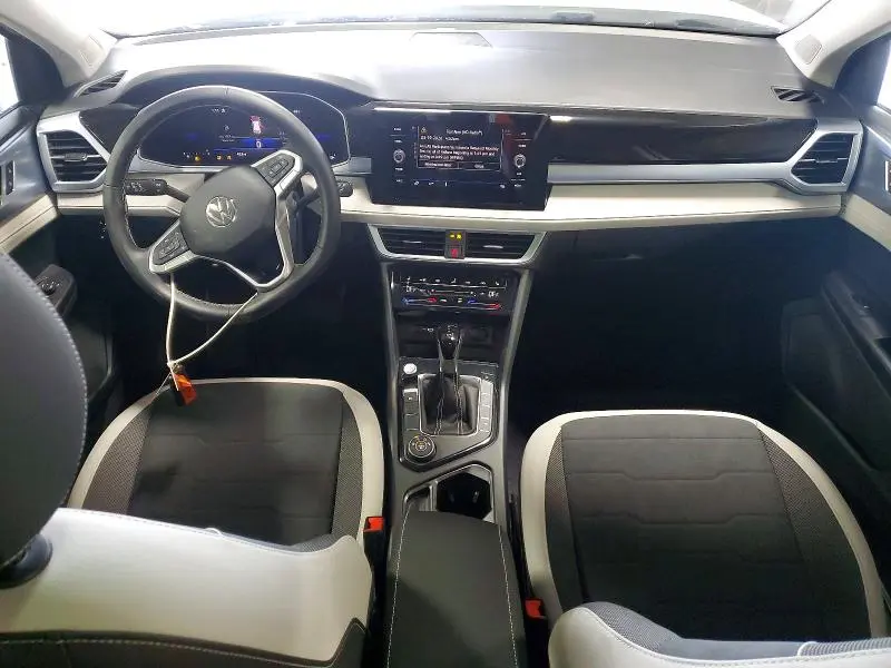 2025 VOLKSWAGEN TAOS SE  