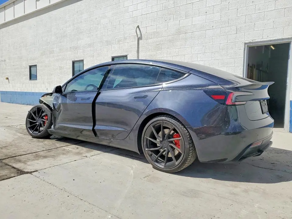 2024 TESLA MODEL 3   