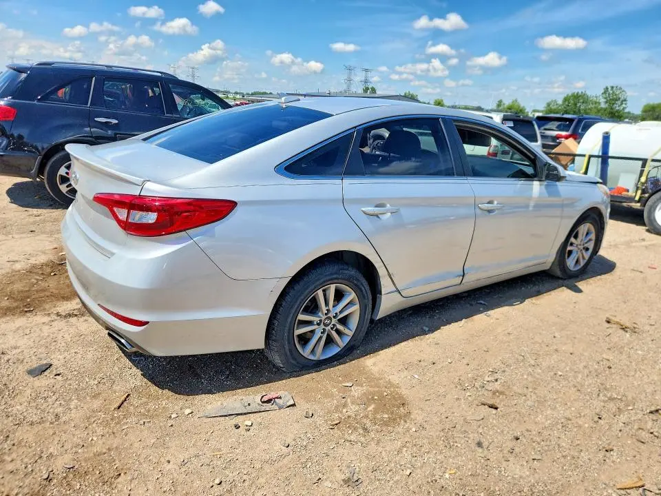 2015 HYUNDAI SONATA SE  