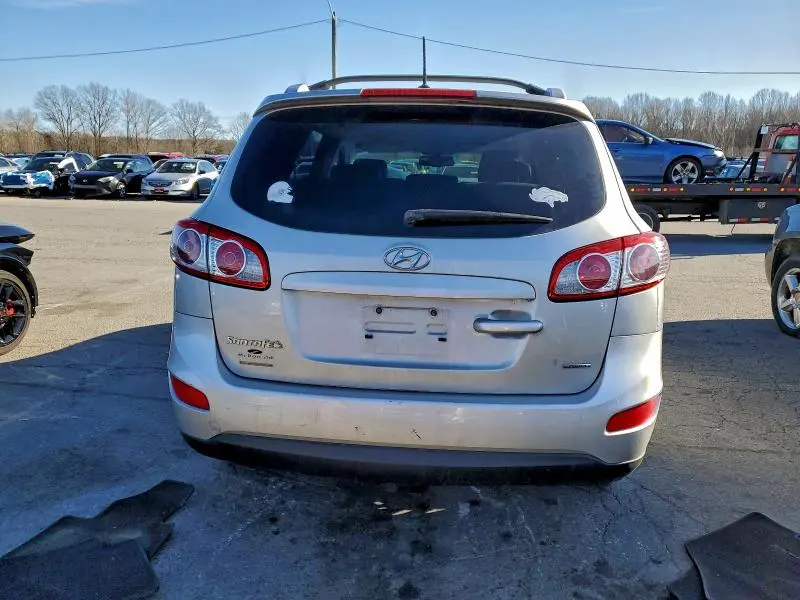 2012 HYUNDAI SANTA FE SE  