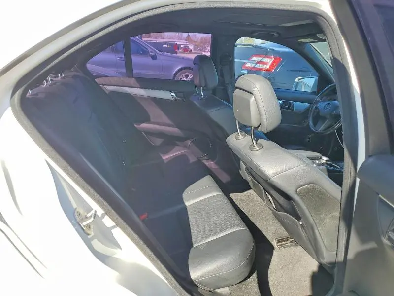 2011 MERCEDES-BENZ C 300  