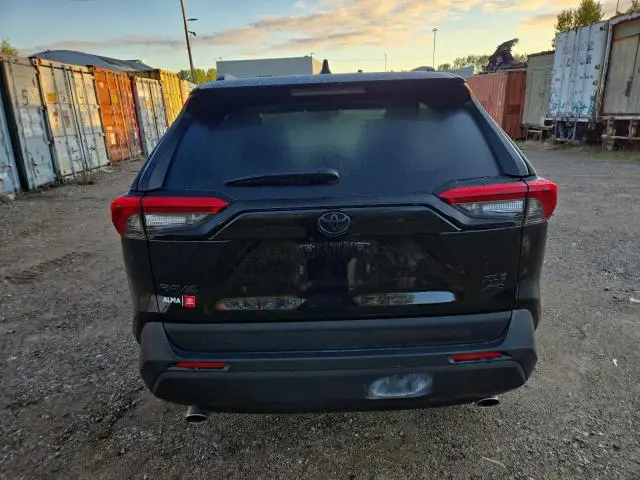 2025 TOYOTA RAV4 XLE  