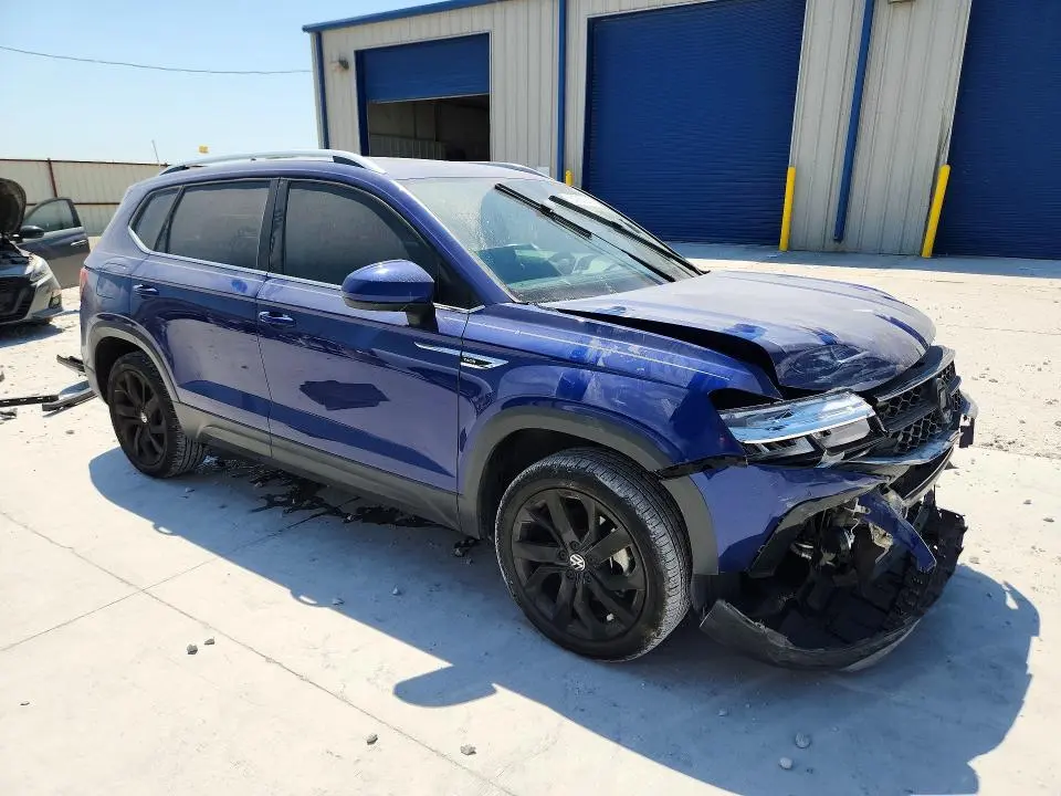 2022 VOLKSWAGEN TAOS SE  