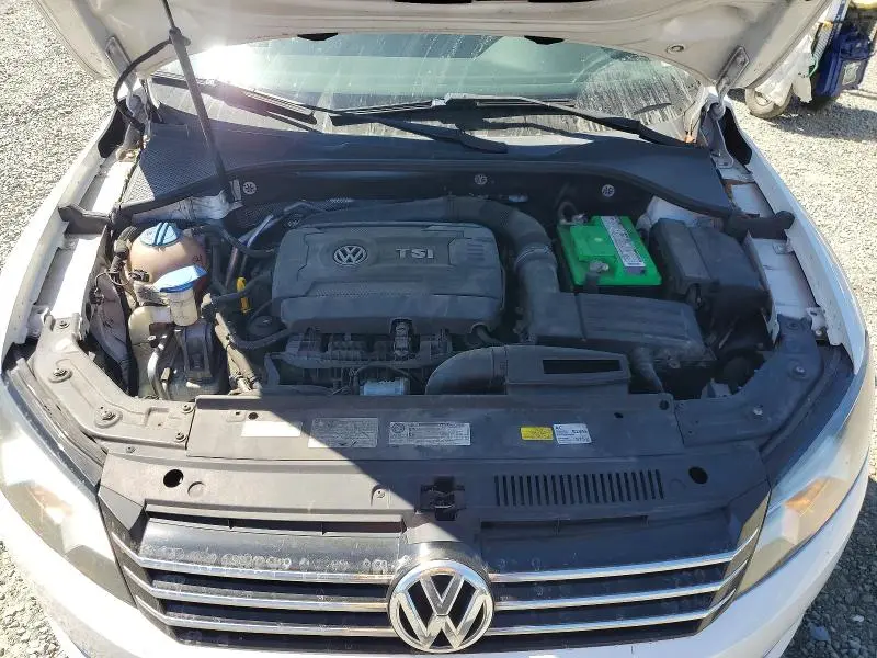 2014 VOLKSWAGEN PASSAT SE  