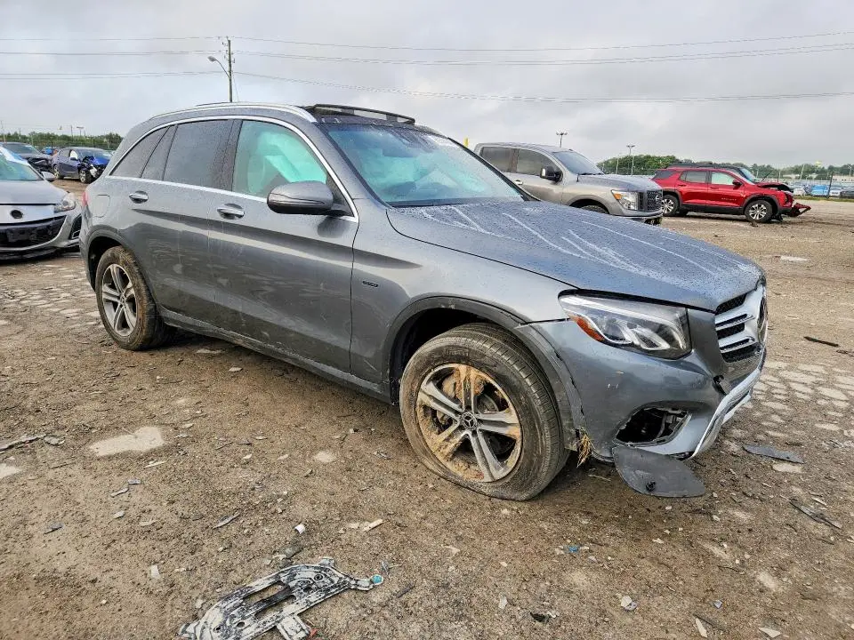 2019 MERCEDES-BENZ GLC 350E  