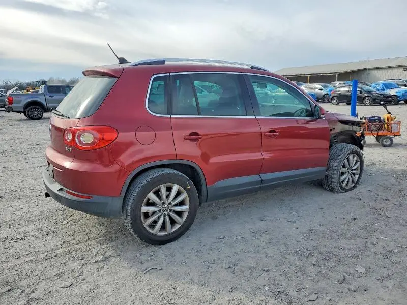 2011 VOLKSWAGEN TIGUAN S  