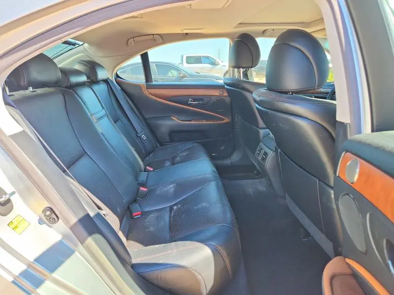 2010 LEXUS LS 460  