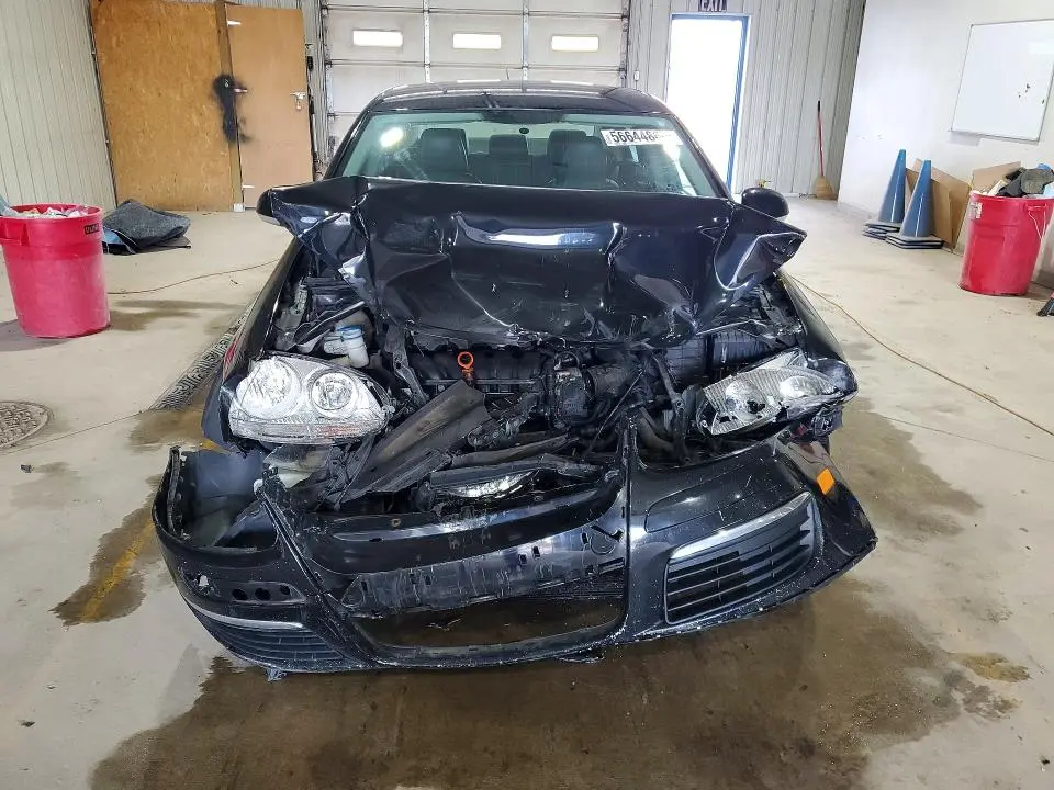 2010 VOLKSWAGEN JETTA LIMITED  