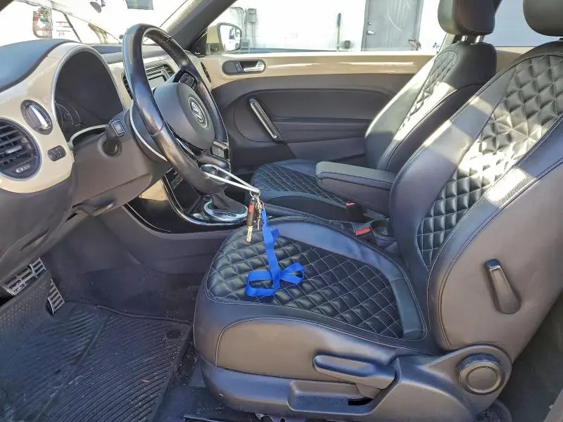 2019 VOLKSWAGEN BEETLE S  