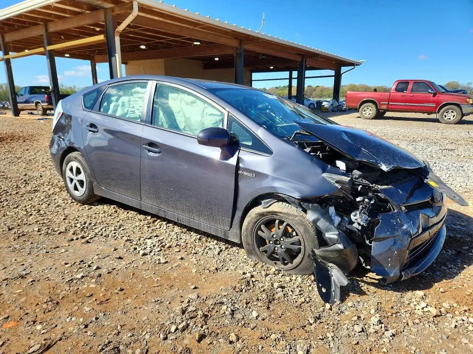 2014 TOYOTA PRIUS THREE  