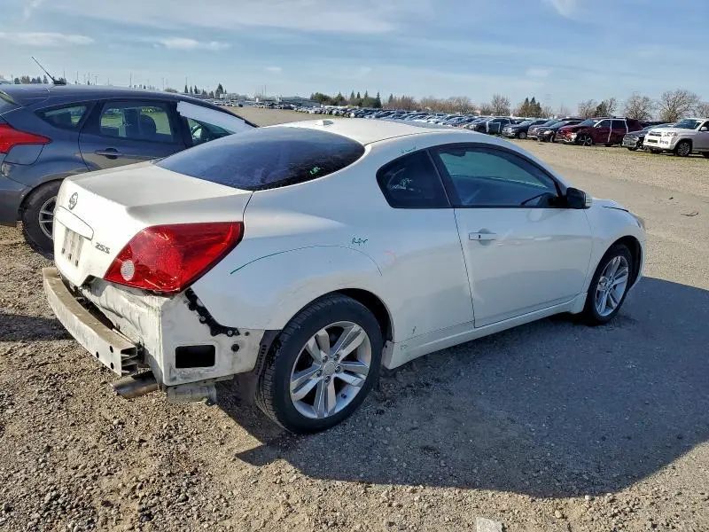 2010 NISSAN ALTIMA S  