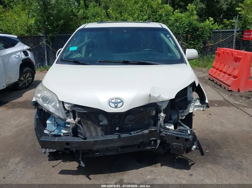 2016 TOYOTA SIENNA XLE 7 PASSENGER