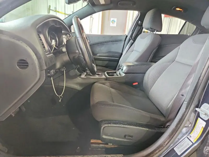 2017 DODGE CHARGER SE  
