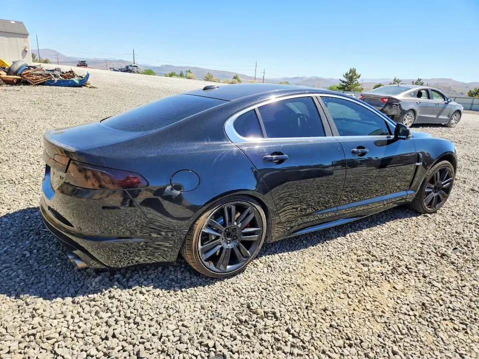 2010 JAGUAR XF R  