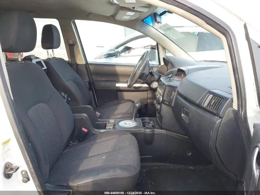 2011 MITSUBISHI ENDEAVOR  