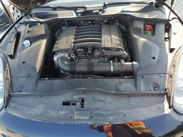 2016 PORSCHE CAYENNE   