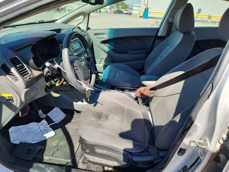 2017 KIA FORTE LX  