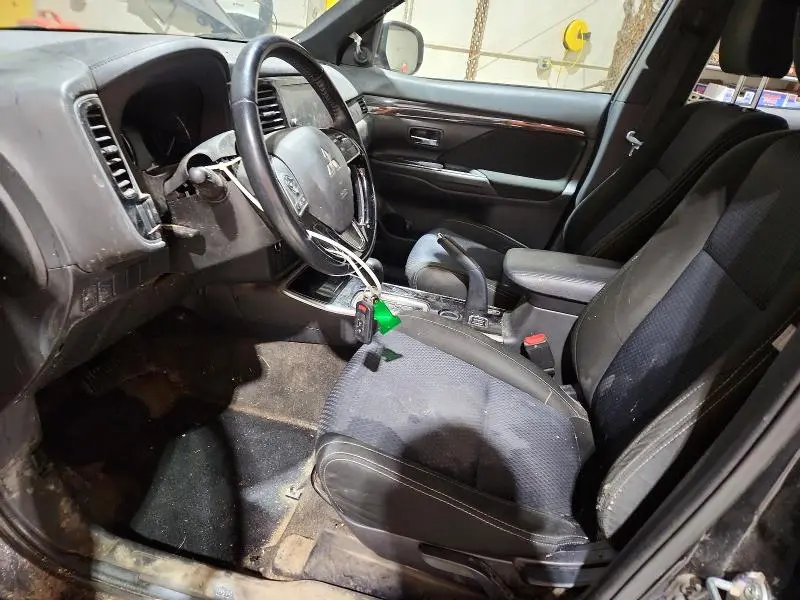 2018 MITSUBISHI OUTLANDER SE  