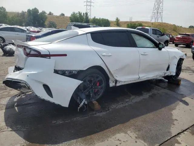 2019 KIA STINGER GT  