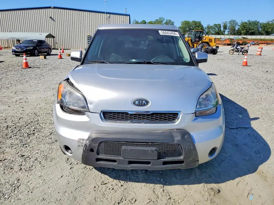 2011 KIA SOUL +  