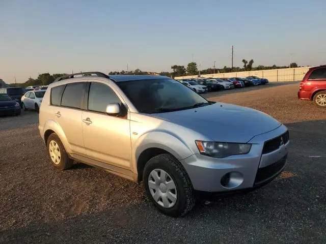 2011 MITSUBISHI OUTLANDER ES  