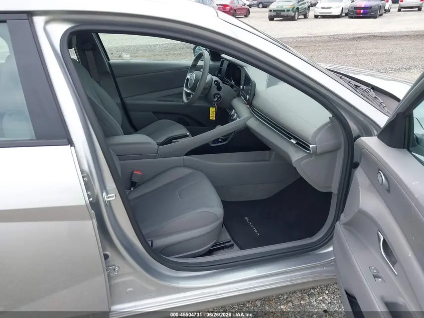 2021 HYUNDAI ELANTRA SE