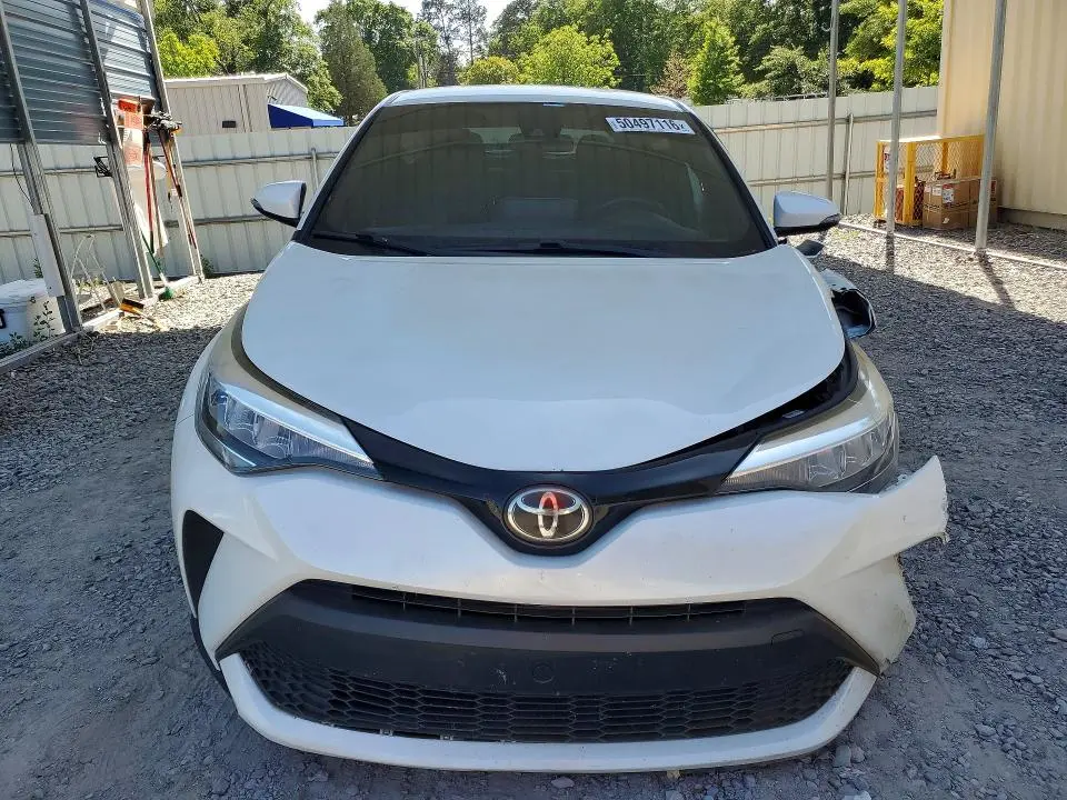 2020 TOYOTA C-HR XLE  
