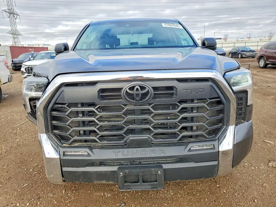 2023 TOYOTA TUNDRA SR5  