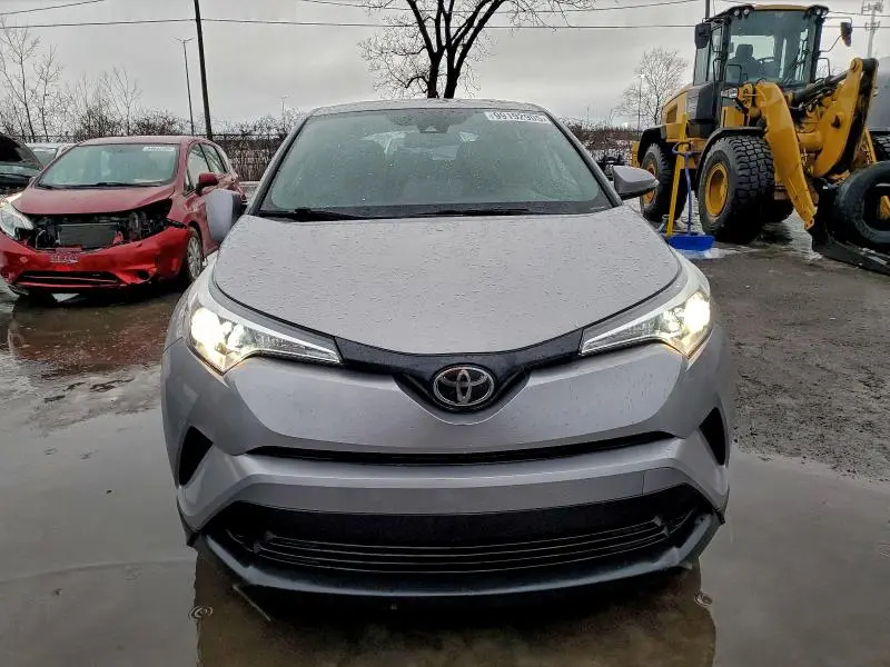 2019 TOYOTA C-HR XLE  