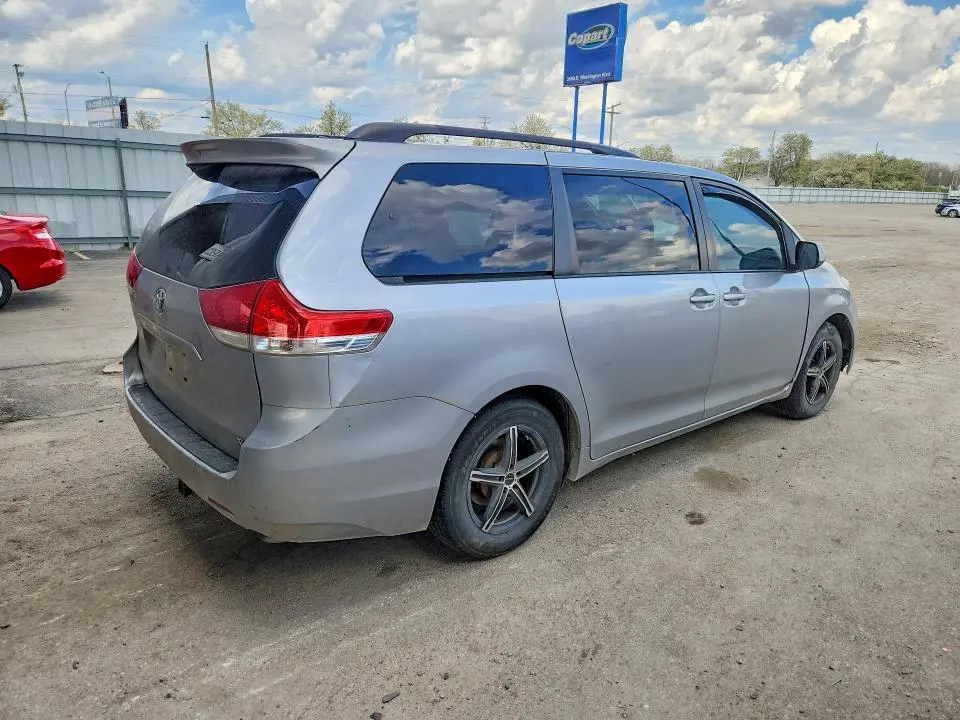 2012 TOYOTA SIENNA XLE 8-PASSENGER  