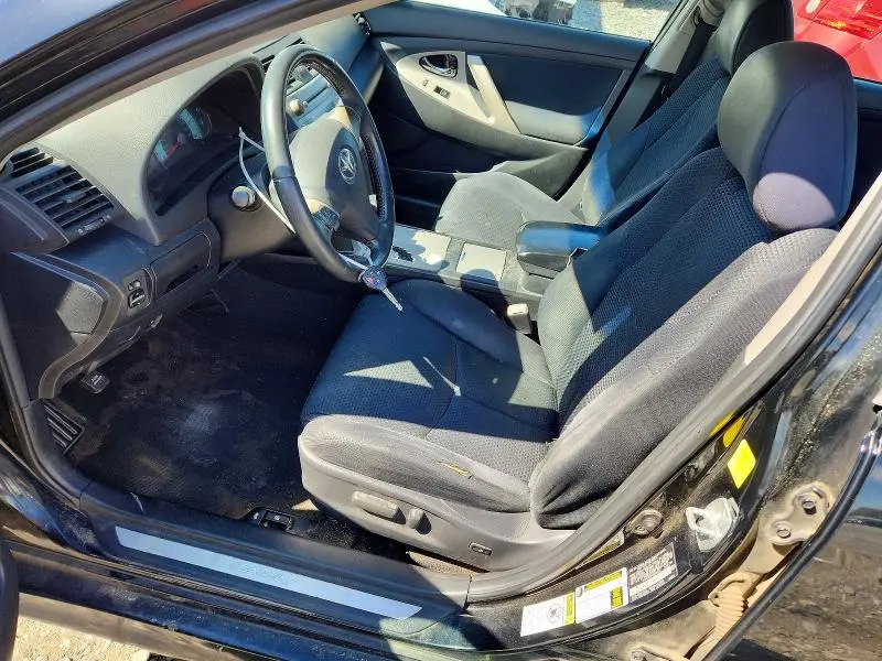 2011 TOYOTA CAMRY SE V6  