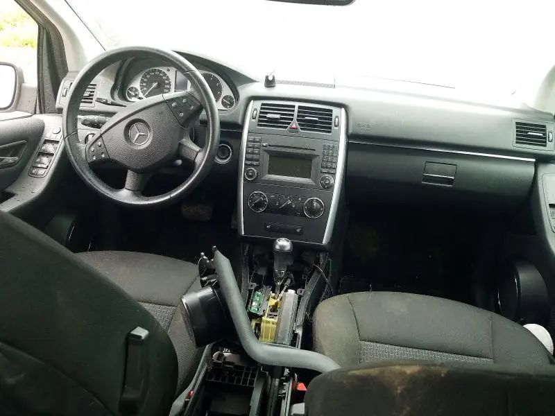 2011 MERCEDES-BENZ B200   