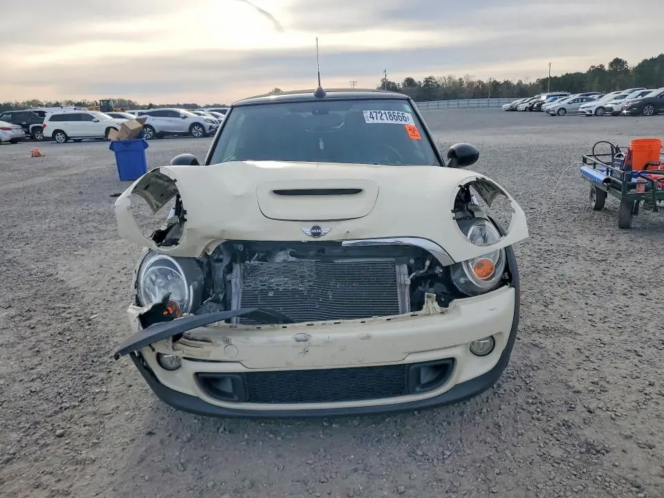 2015 MINI COOPER S  