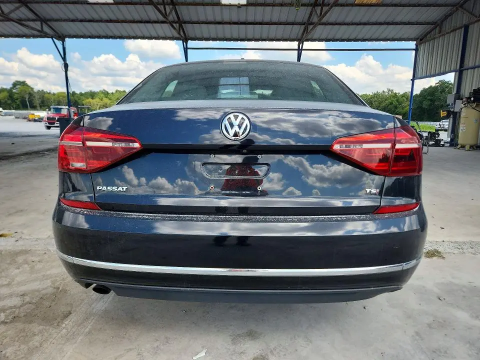 2018 VOLKSWAGEN PASSAT S  