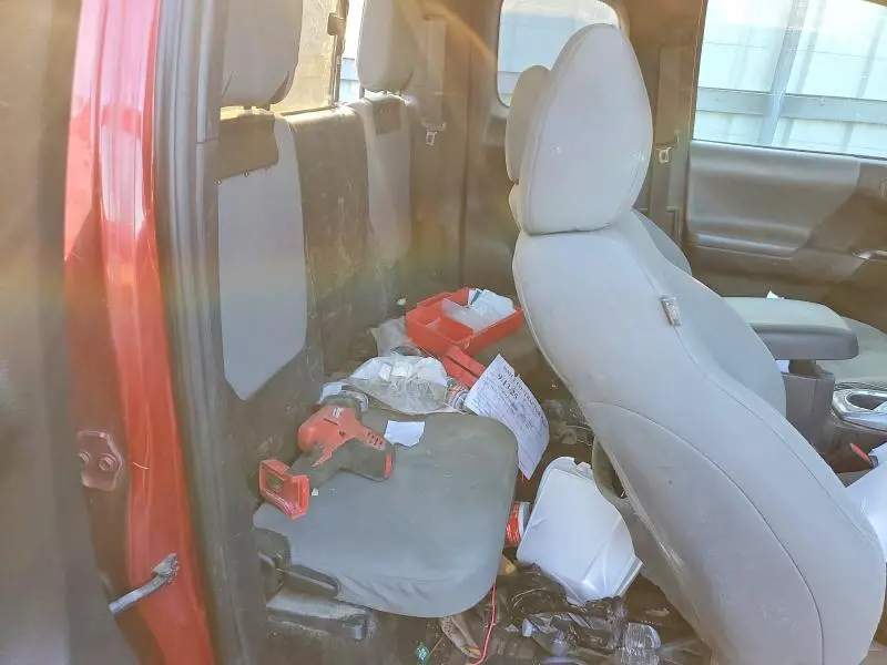 2018 TOYOTA TACOMA SR5 V6  