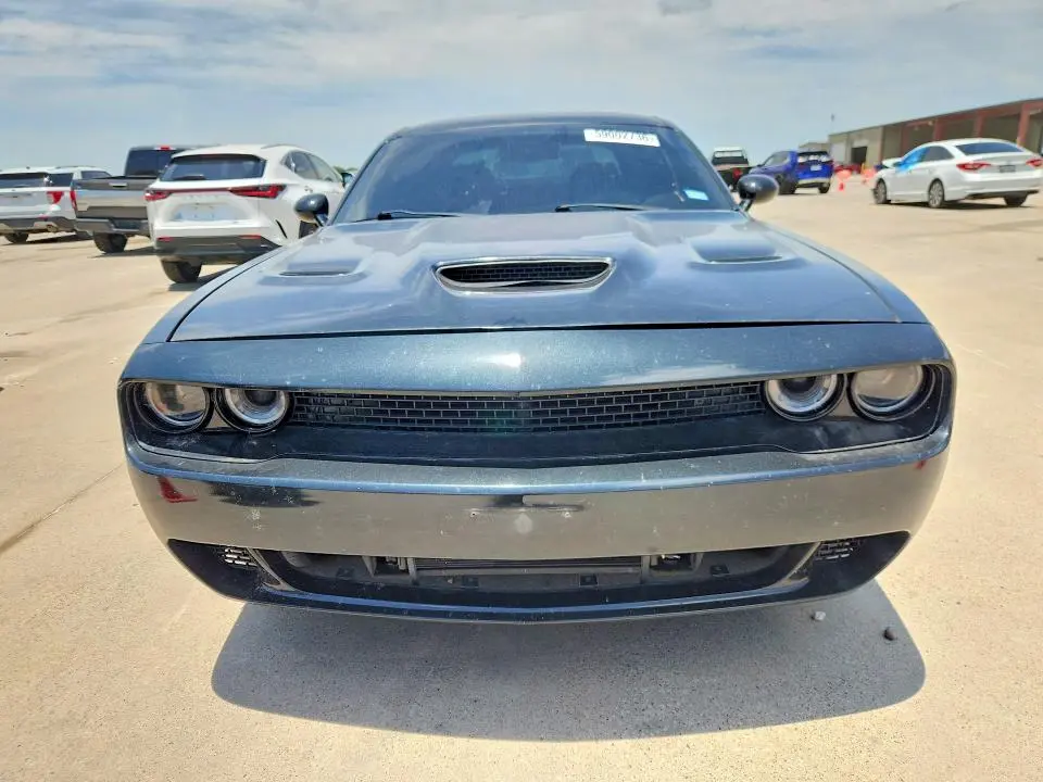 2016 DODGE CHALLENGER SXT  