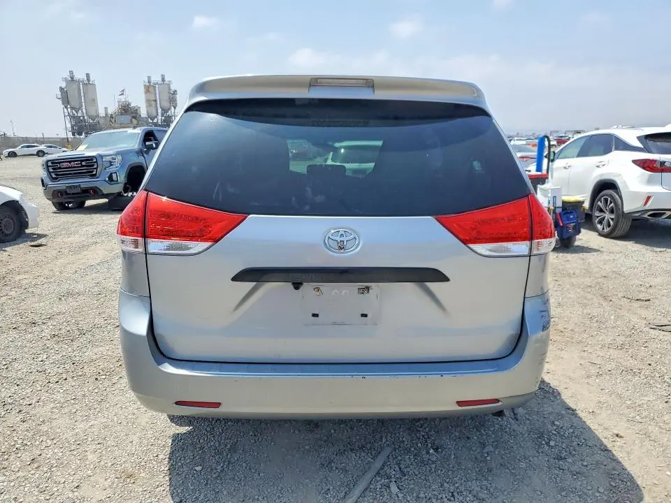 2011 TOYOTA SIENNA BASE 7-PASSENGER  