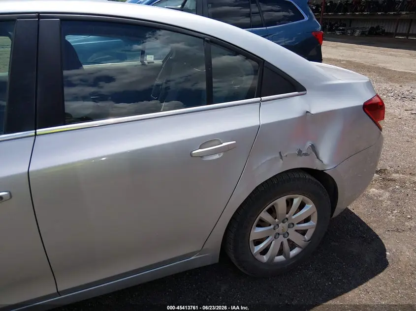 2011 CHEVROLET CRUZE LS