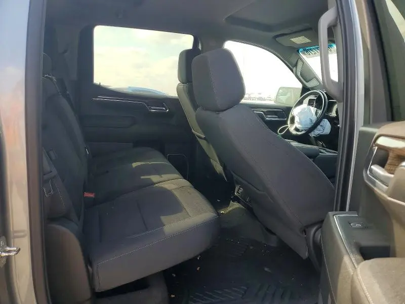 2023 CHEVROLET SILVERADO C1500 LT  