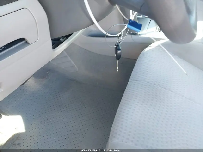 2011 TOYOTA CAMRY LE