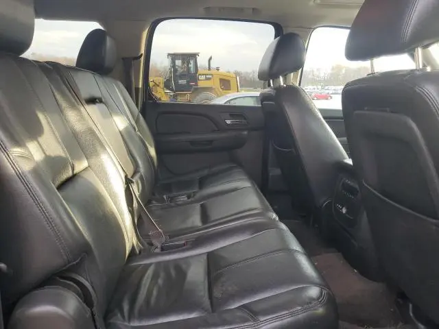 2012 CHEVROLET SUBURBAN K1500 LT  