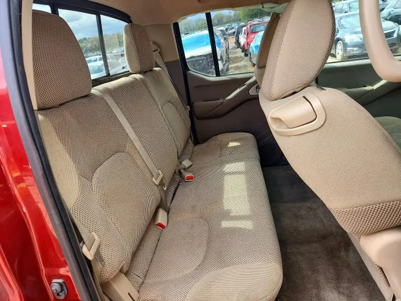 2014 NISSAN FRONTIER S  
